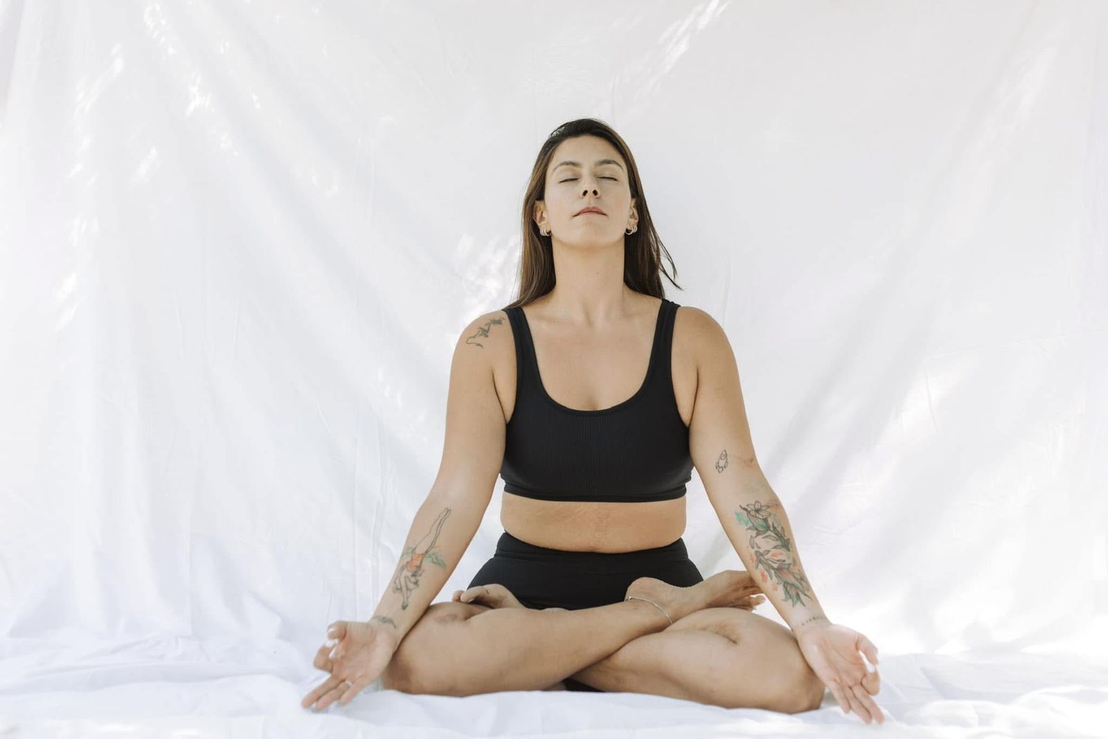 Aula de yoga com a professora Gabi Faria na GBSJDR